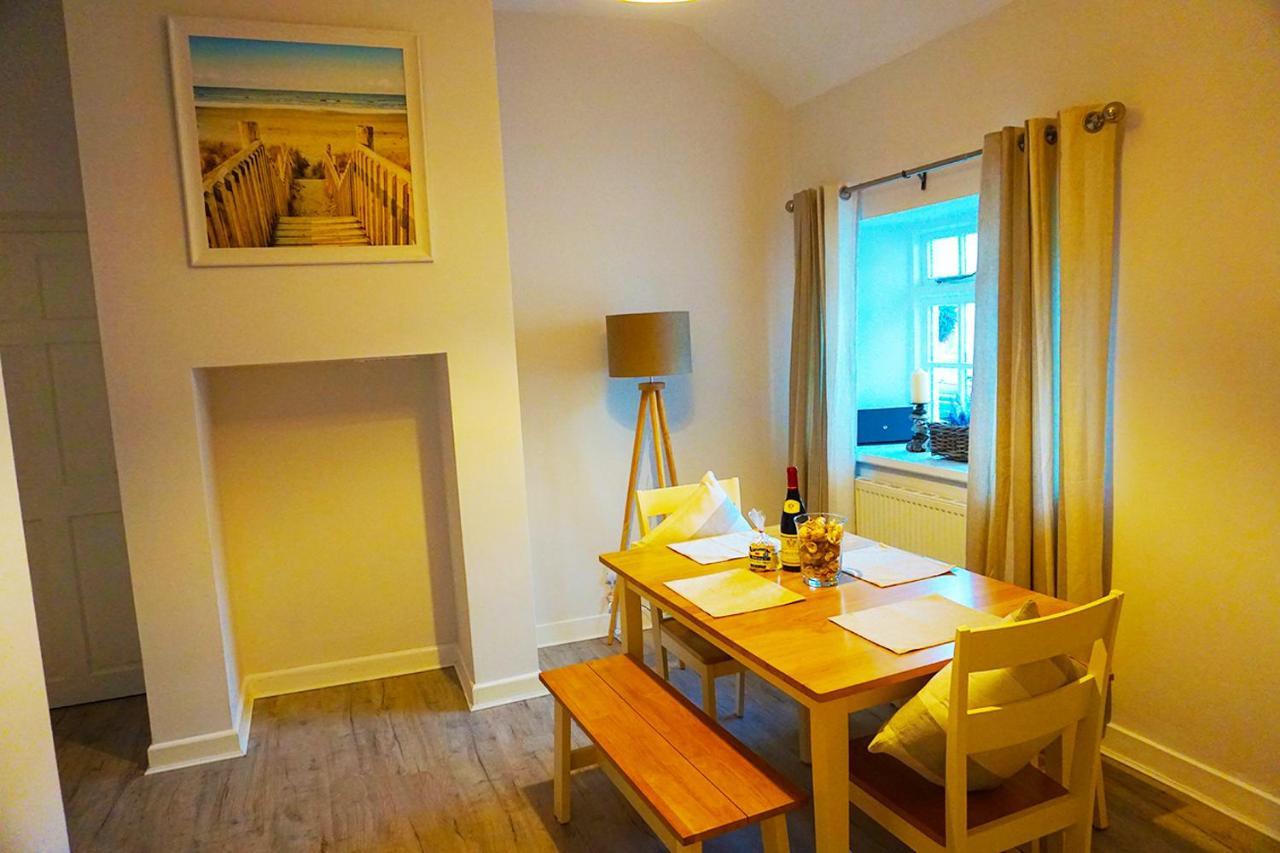 Staycation At Pine Cottage, A Newly Refurbished Holiday Cottage Goodwick Eksteriør billede