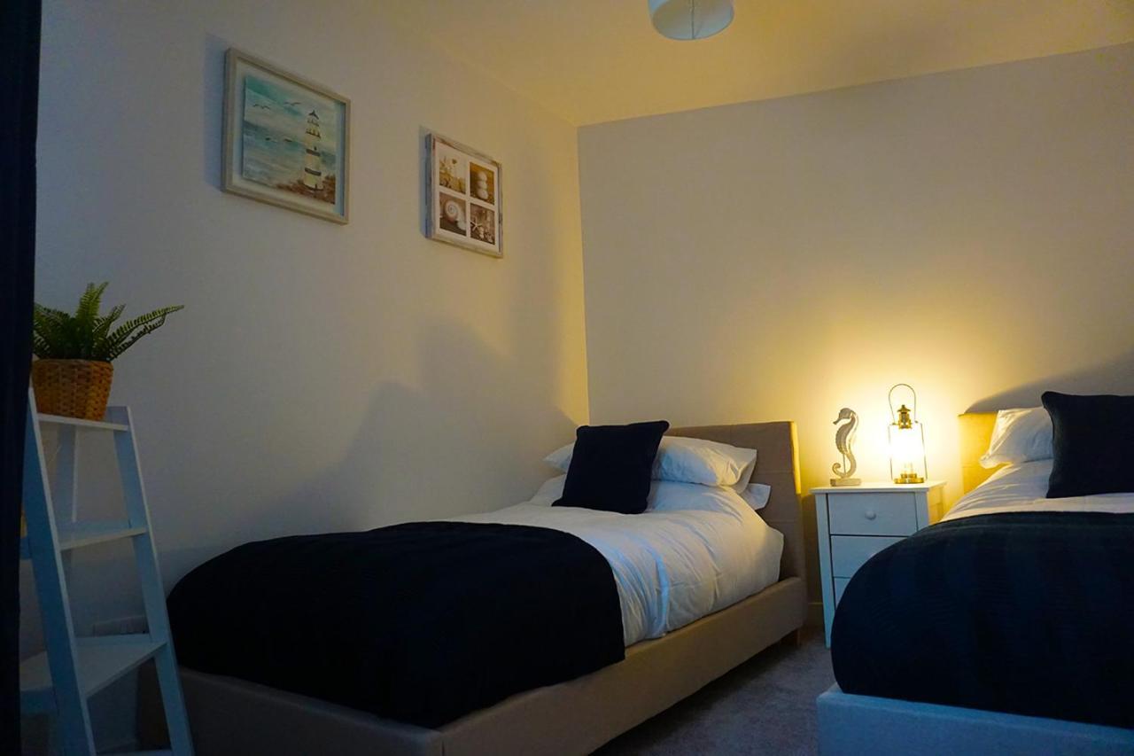 Staycation At Pine Cottage, A Newly Refurbished Holiday Cottage Goodwick Eksteriør billede