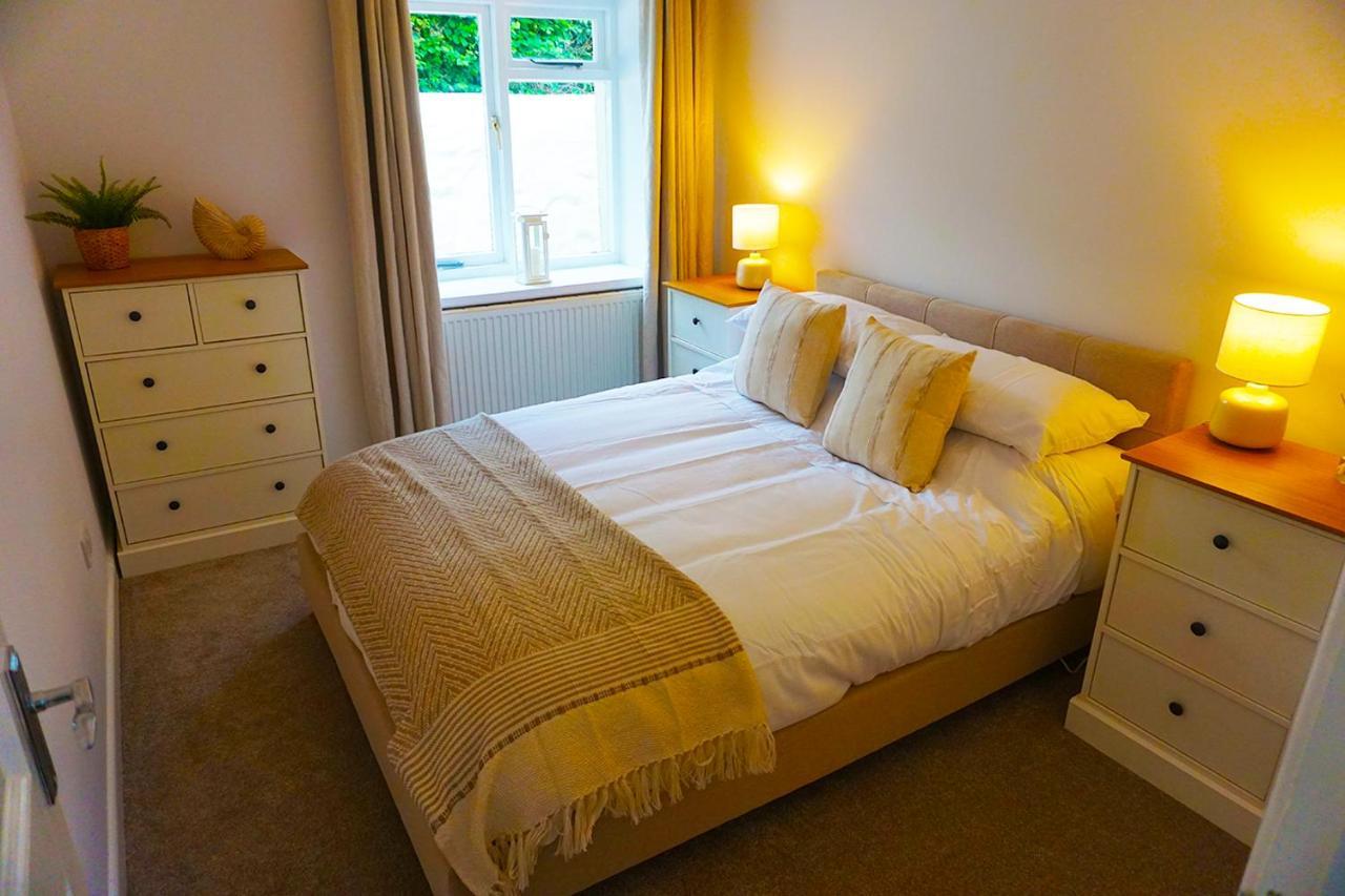 Staycation At Pine Cottage, A Newly Refurbished Holiday Cottage Goodwick Eksteriør billede