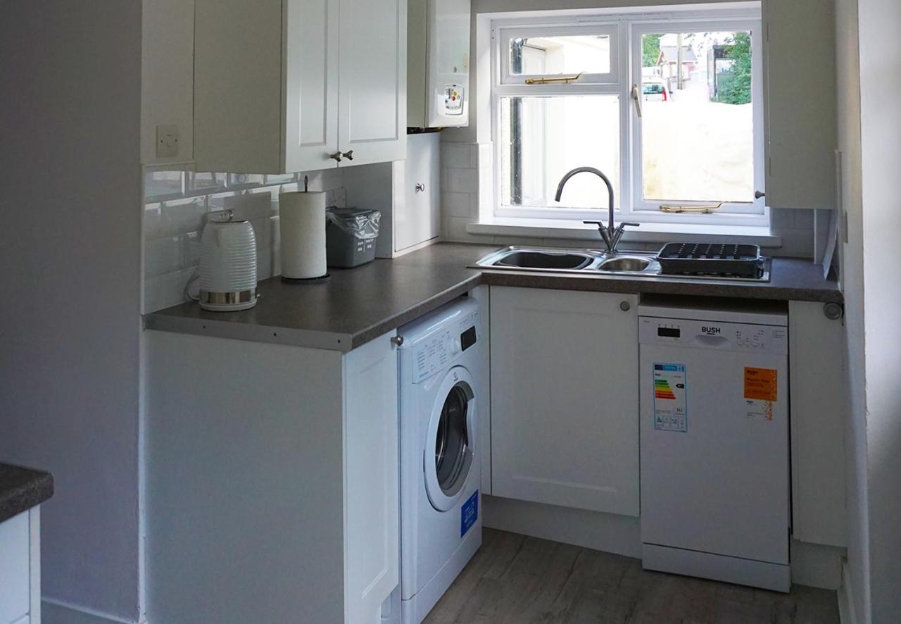 Staycation At Pine Cottage, A Newly Refurbished Holiday Cottage Goodwick Eksteriør billede